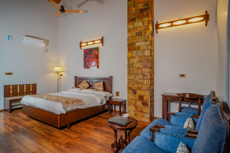 Neelesh Inn